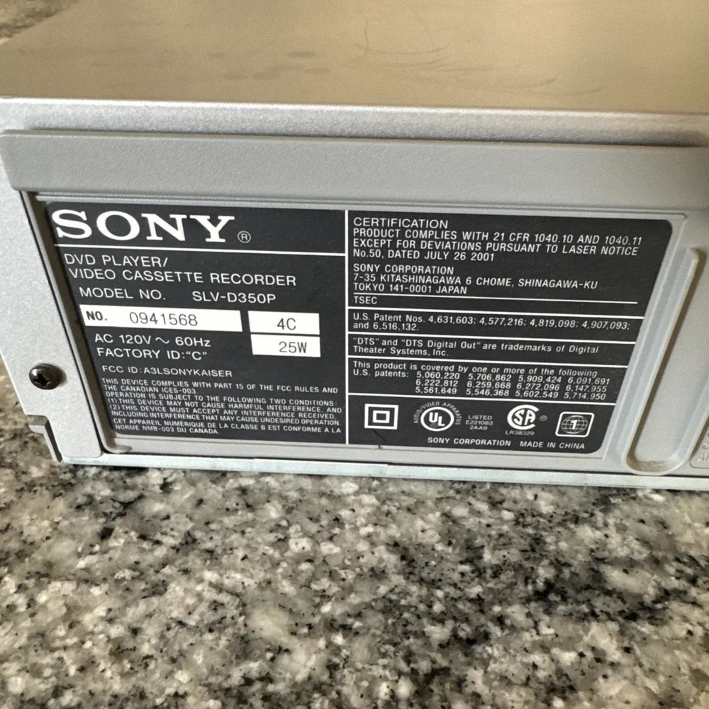 Sony SLV-D350P DVD/VCR Combo Player VHS Recorder No Remote As Is
